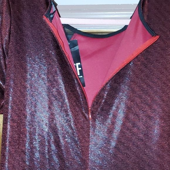 Fashion to figure deep burgundy evening dress - Picture 6 of 9